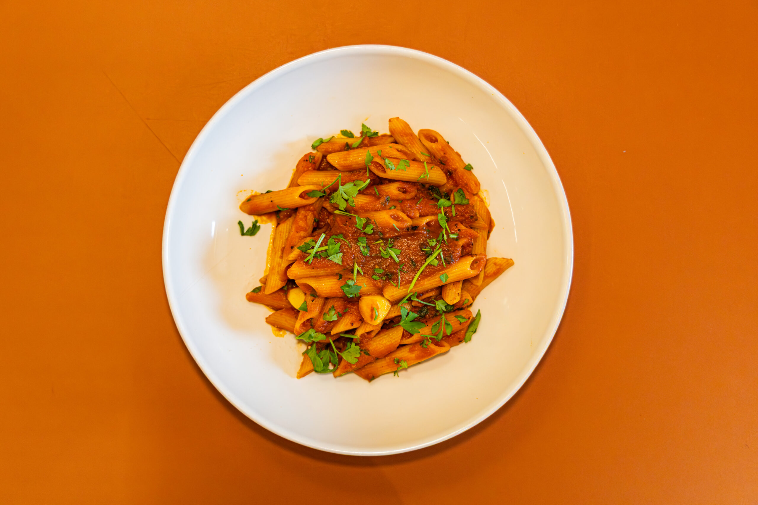 Penne Arrabbiata de Pietta con tomate, ajo y perejil, pasta italiana a domicilio Granada