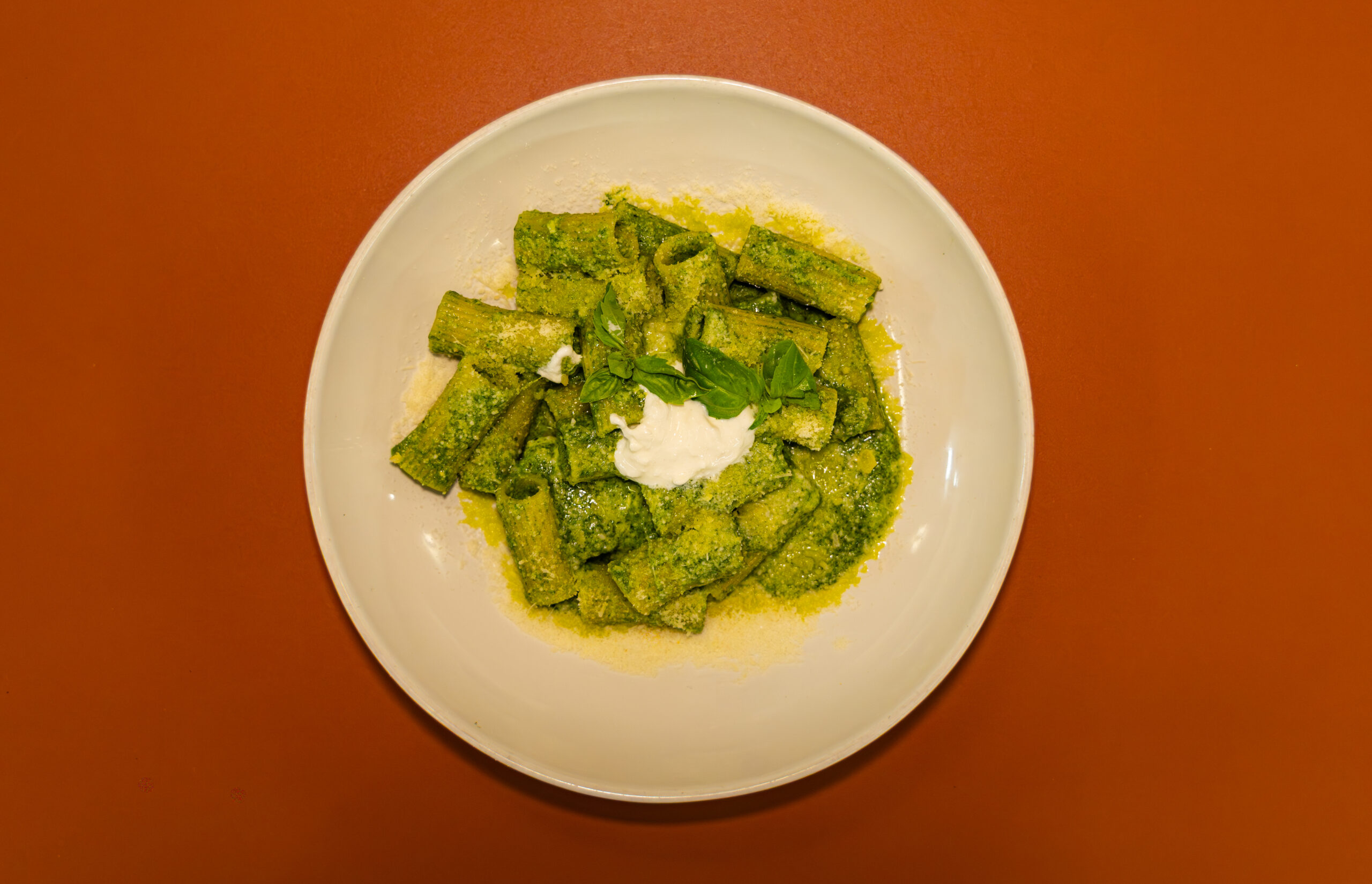 Rigatoni Pesto e Burrata de Pietta, pasta con pesto de albahaca y burrata fresca, delivery Granada
